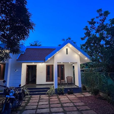 Beautiful Village House With All Facilities. Alappuzha المظهر الخارجي الصورة
