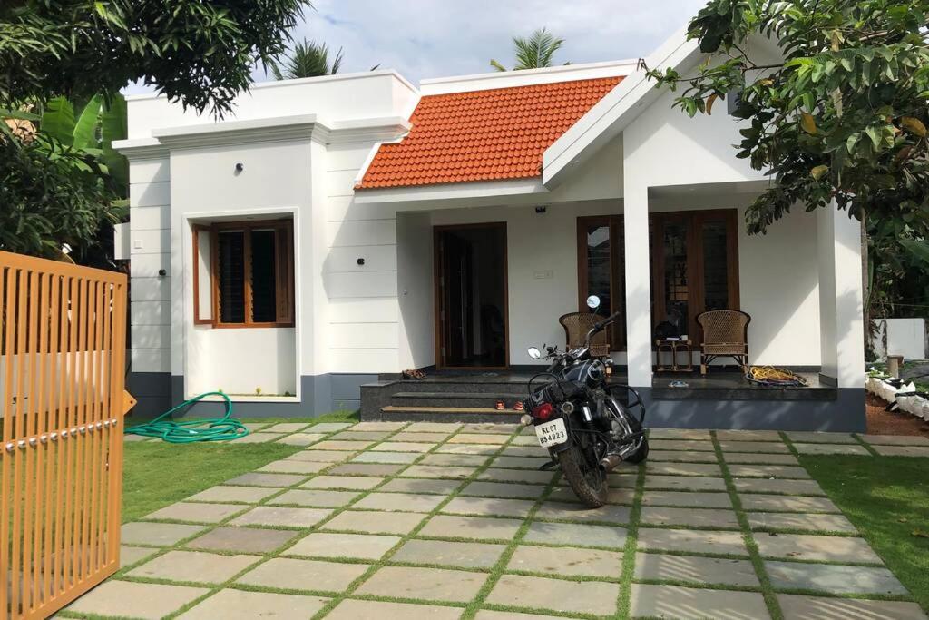 Beautiful Village House With All Facilities. Alappuzha المظهر الخارجي الصورة
